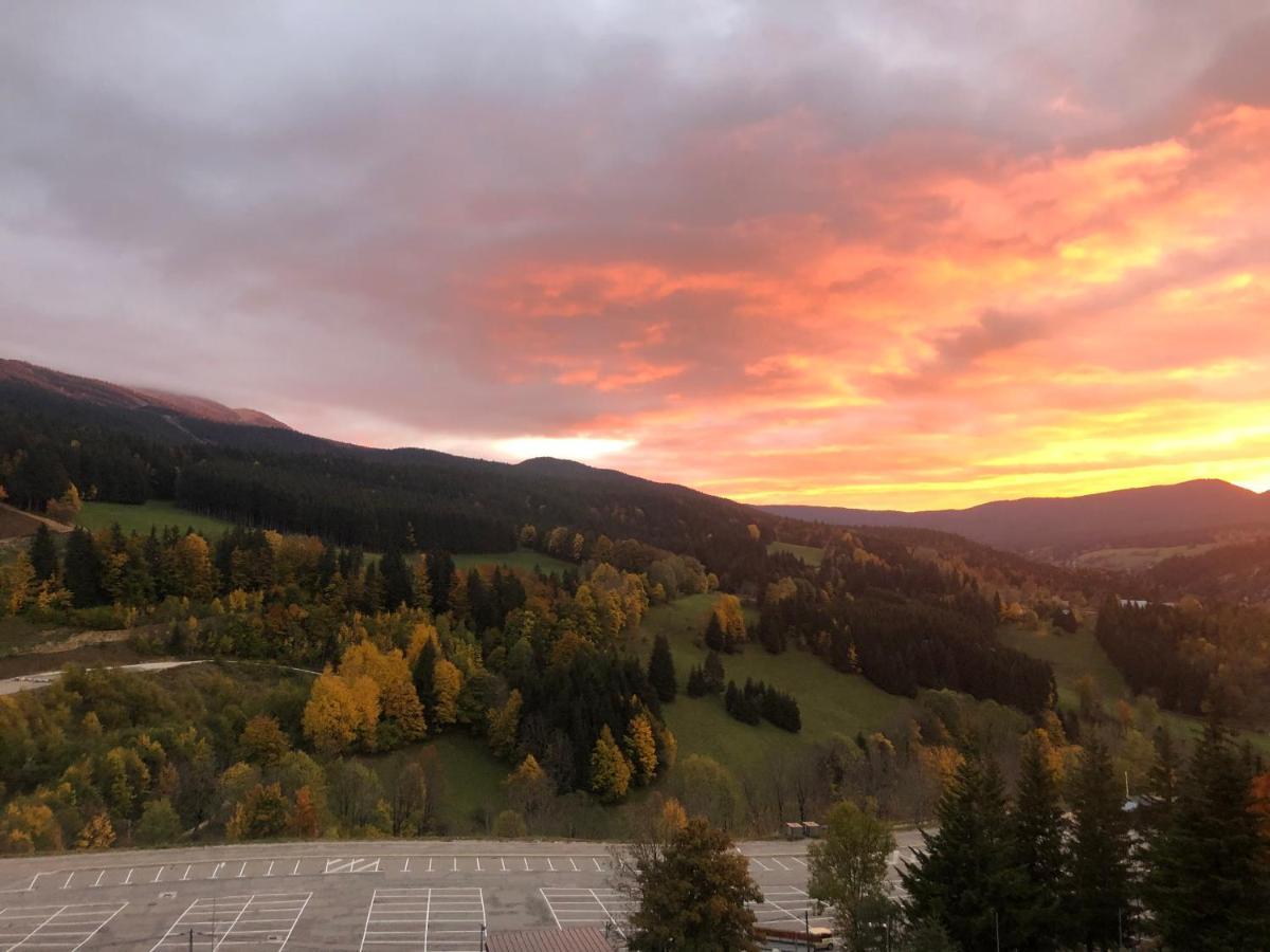 Cretes Du Vercors Vue Magnifique วียาร์-เดอ-ล็อง ภายนอก รูปภาพ